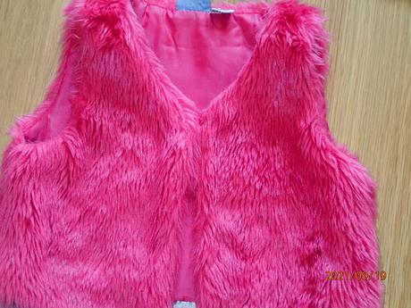 Ružová vestička, 110