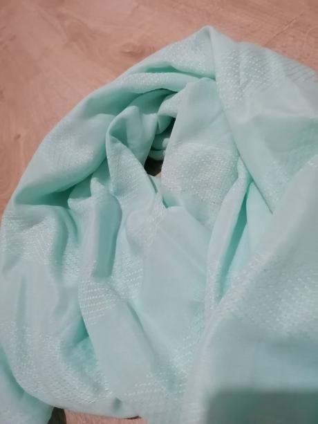 Šatka so strapcami, 