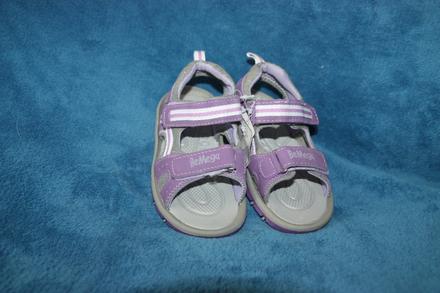 Sandalky be mega, 28