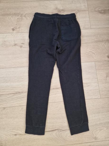 Teplaky cierne 146, 146