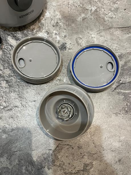 Kenwood smoothie 2go 300w,