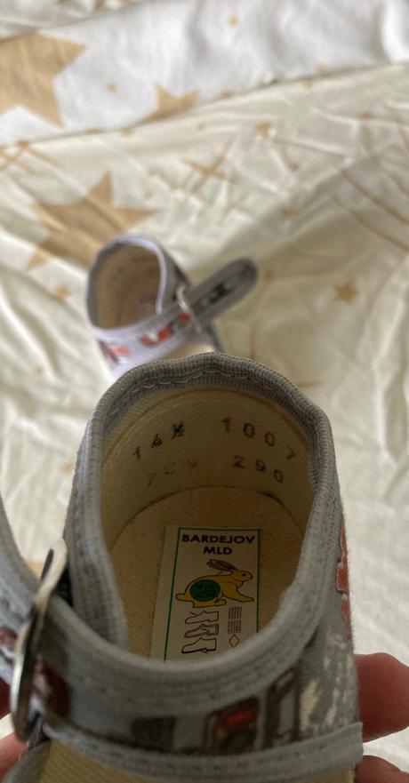 Textilné sandálky so zatvorenou špičkou, mld,21