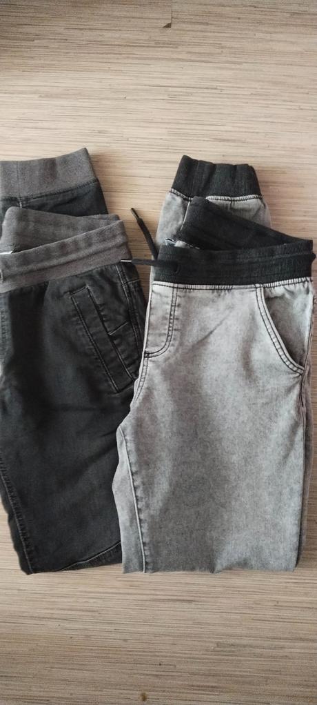 Riflle cena za  2 kusy, šedo čierne a čierno šedé,, chapter young,170