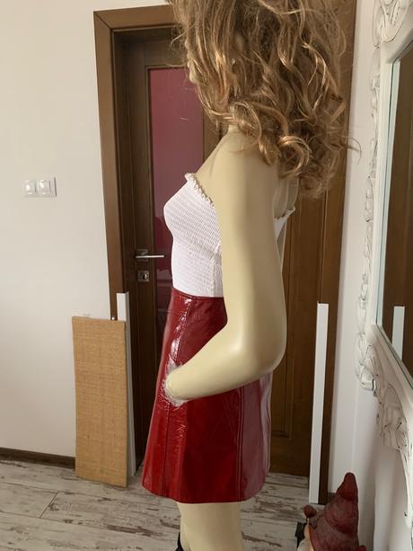 Lakovana sukna berschka, bershka,xs