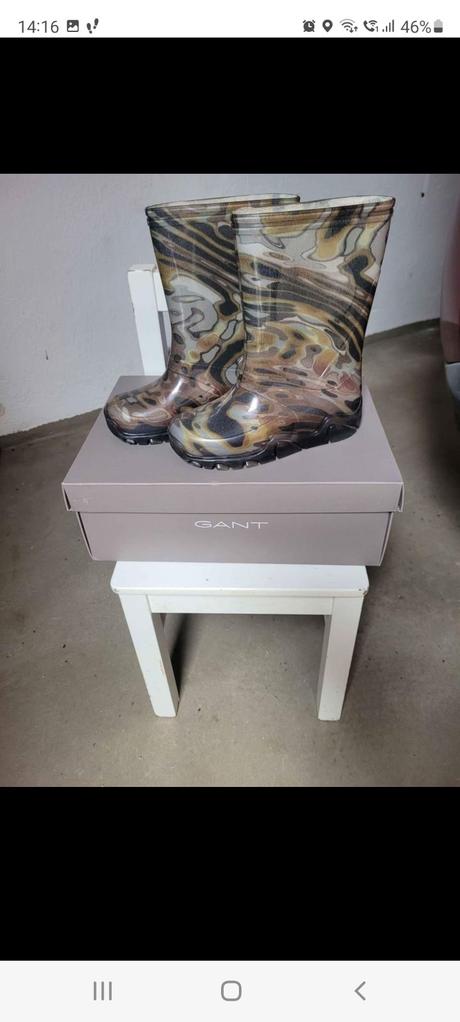 Maskačove gumáky, 28