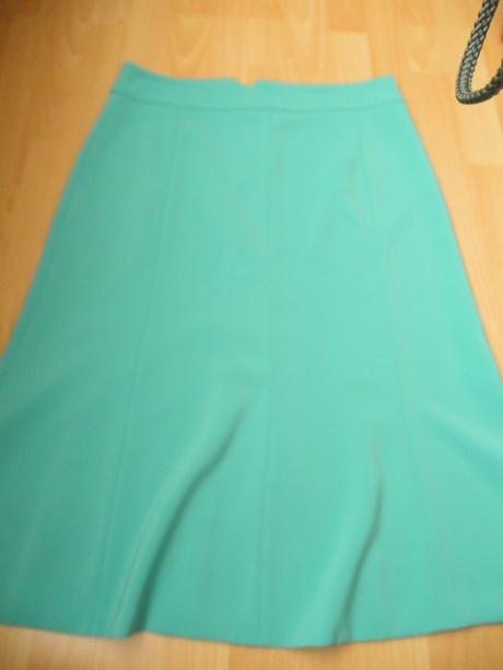 Sukňa tyrkysová, 44