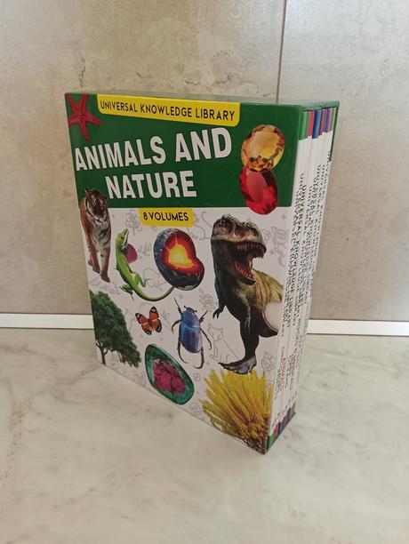 Universal knowledge library - animals and nature,