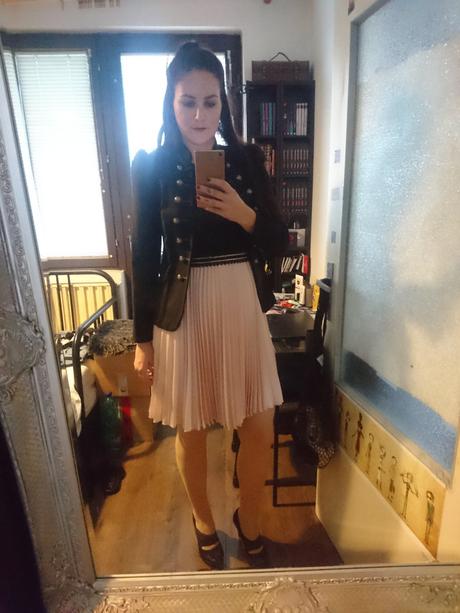 Spoločenské šaty, 42