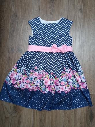 Kvetované šaty, 110