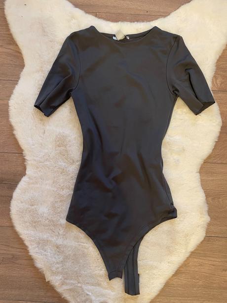 Tmavo šedý body top, xxs, xs