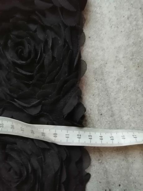 Pohodlné malé čierne v40, veľmi pružné, 40