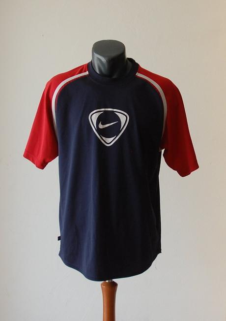 Vintage nike tn / total 90 swoosh shield y2k dre, nike,m