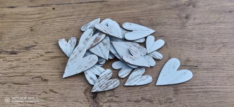 Papierové výlisky - srdiečka mix - 24 kusov, 