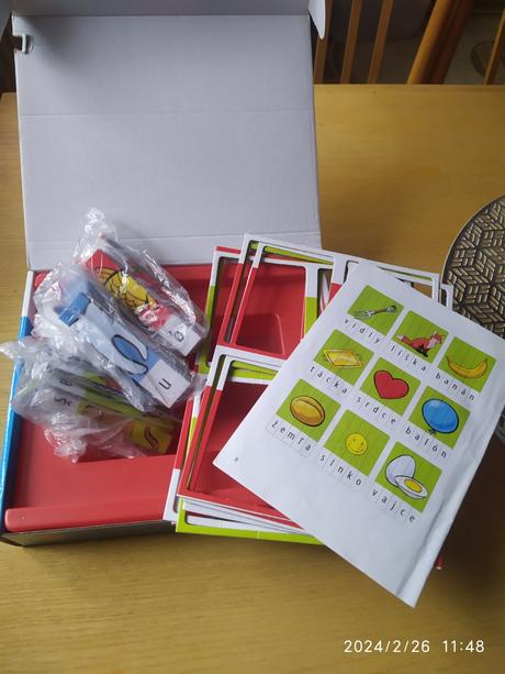 Hra - skladanie slov, 