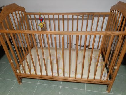 Detska drevena postielka s kvalitnym matracom, šírka (cm): 60,dĺžka (cm): 120