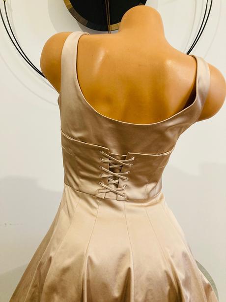 Šaty karen millen, 40