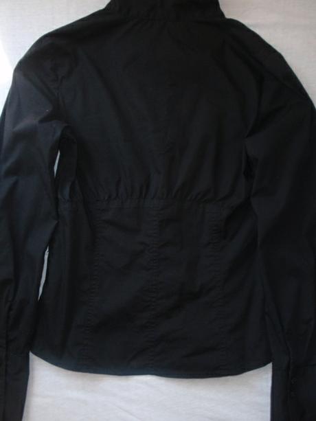 Čierna košela, amisu,m