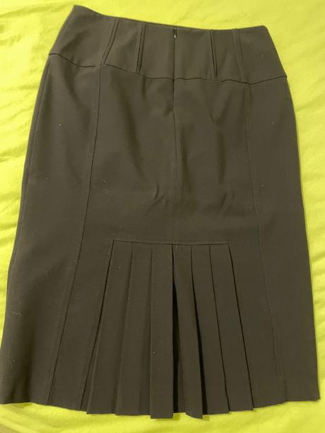 Krasna elegantna sukna, m