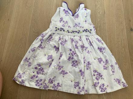 Kvalitné letné kvietkované dievčenské šaty, 110