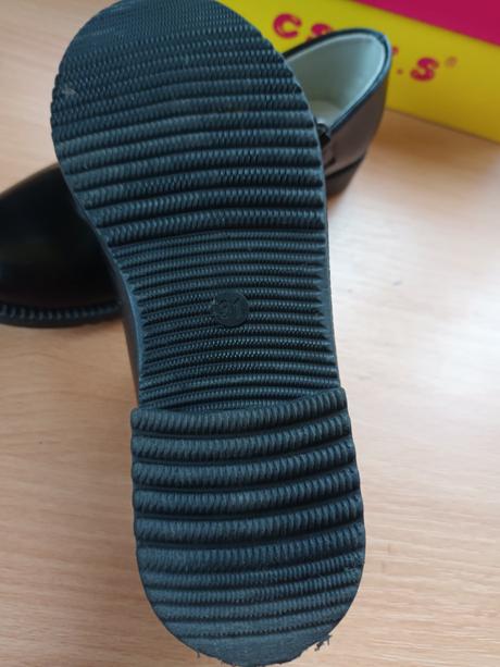 Dievčenské topánky, 31