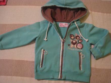 Zachovalá jemne zateplená zelenotyrkysová mikinka, reserved,98