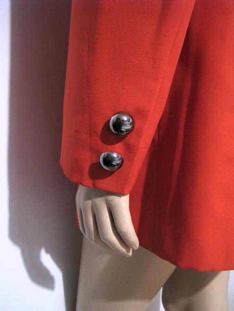 Svetločervené sako, l