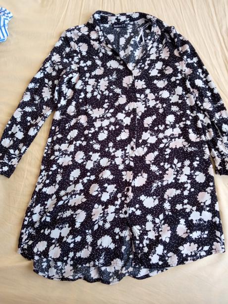 Kvetovane košeľové šaty, 36