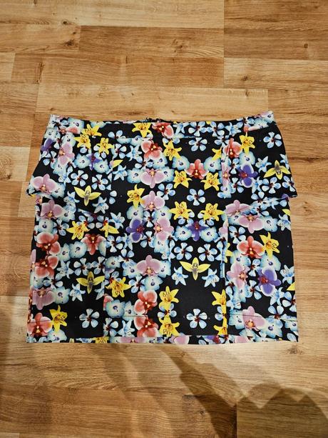 Kvetinová sukňa 40, gate,l