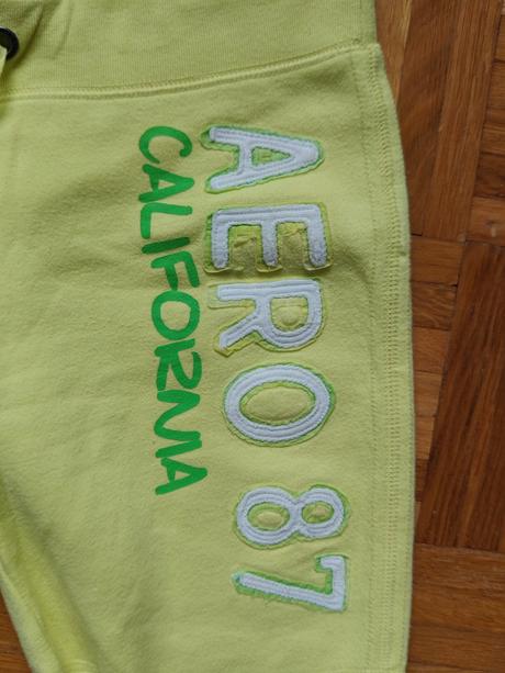 Aeropostale krásne neónové mäkučké bermudy, aeropostale,s