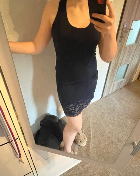 Šaty obtiahnuté mini, s