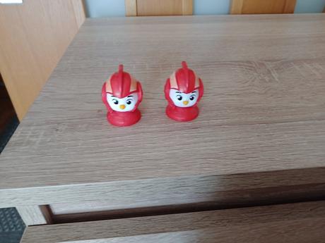 Figúrky vtáči kadeti,