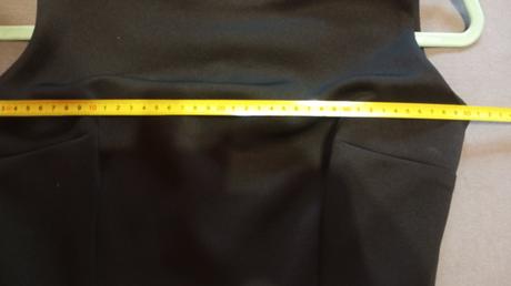 Krásne elegantné šaty, s