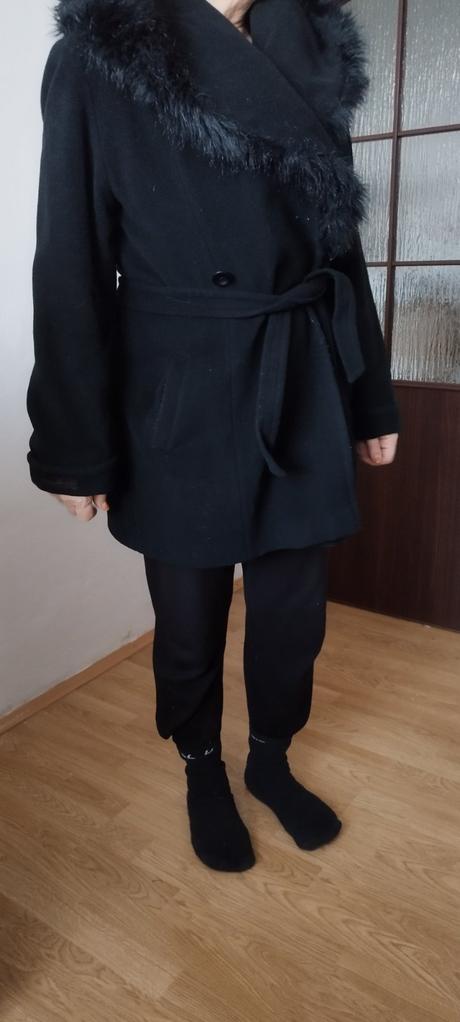 Vlnený kabát s kožušinkou, xl