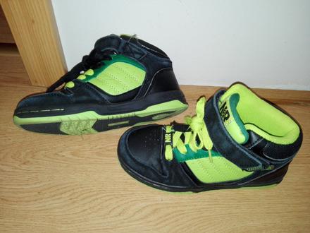 Prechodné botasky, 33