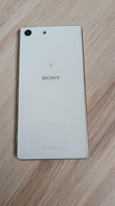 Maketa telefónu - sony xperia m5, sony