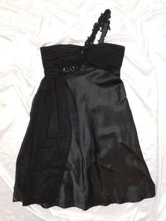 Pekne slavnostne saty, 36