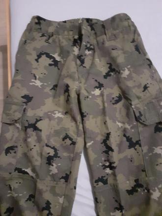 Nohavice maskáčové, 134