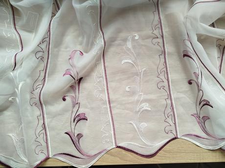 2x vyšívaná záclona, 