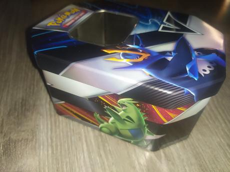 Pokemon krabicka na karty kovova empeleon,