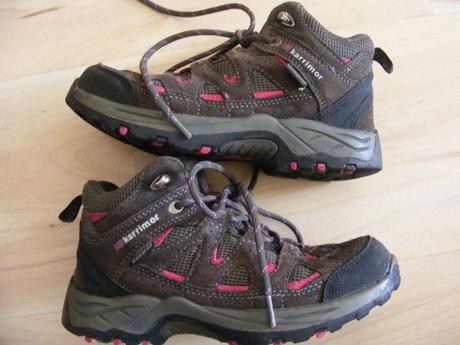 Turistické topánky, 32