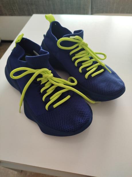 Botasky, reserved,34