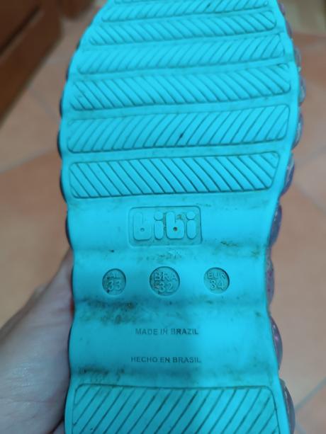 Svietiace tenisky, 34