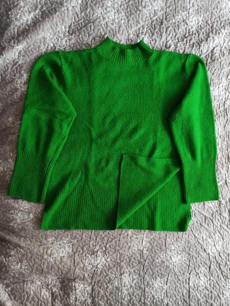 Zelený sveter s rázporkami, h&m,s