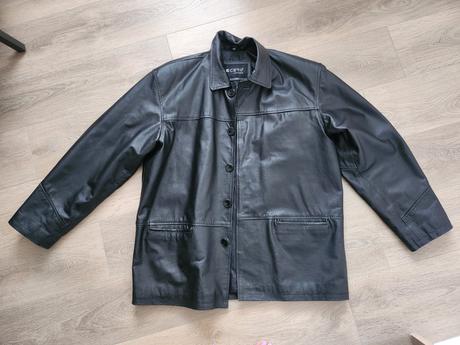 Kožený kabát, 56
