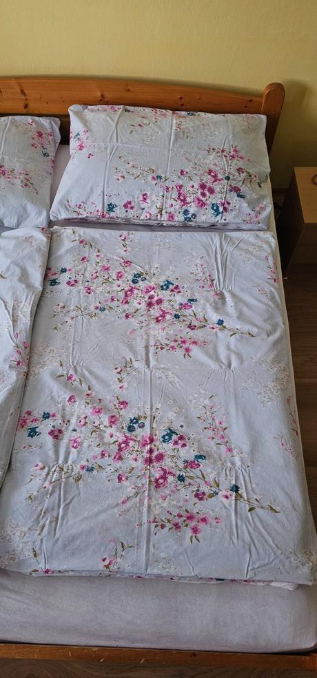 Modré bavlnené obliečky na dvojposteľ,