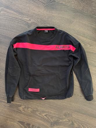 Mikina tínedžerská, 158