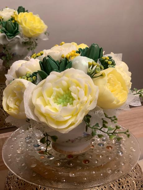 Mydlova kytica v keramickej miske, 