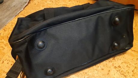 Predám čiernu cestovnú tašku., 