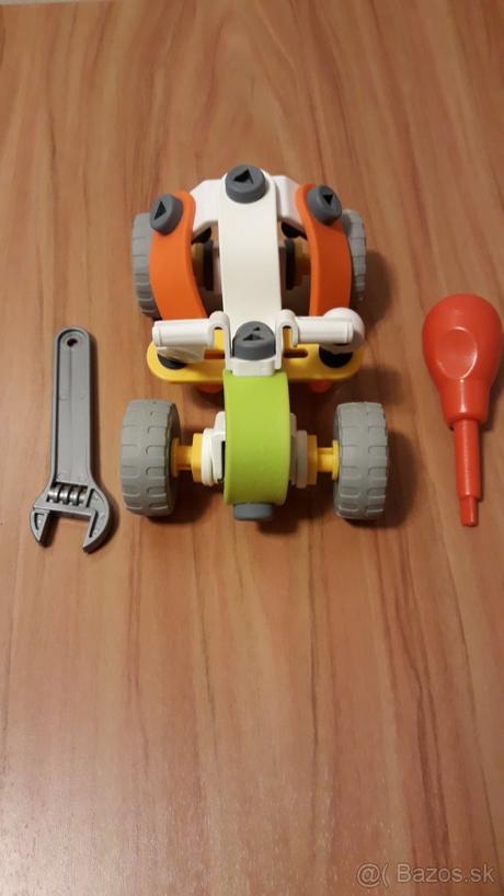 Meccano build and play,