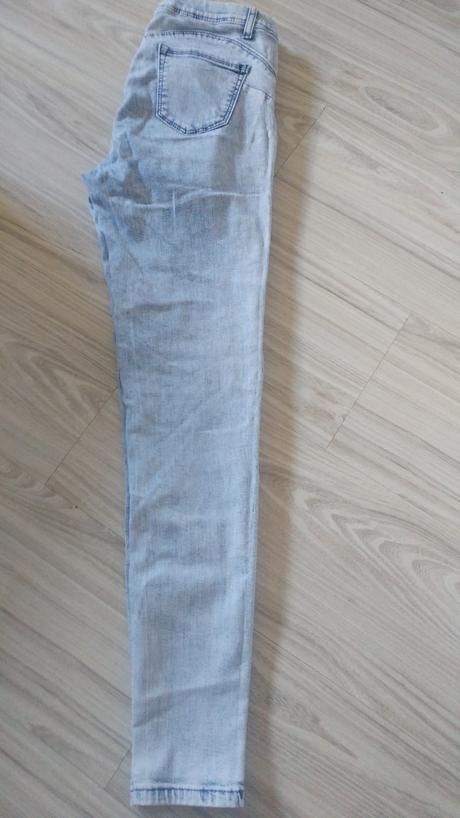 Leginsy, 146